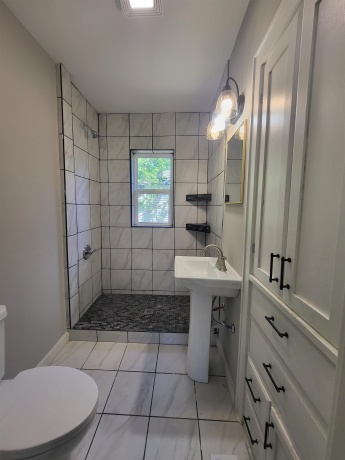 1406 Bloomington, Streator, Illinois 61364, 4 Bedrooms Bedrooms, ,2 BathroomsBathrooms,House,For Sale,Bloomington,202602811