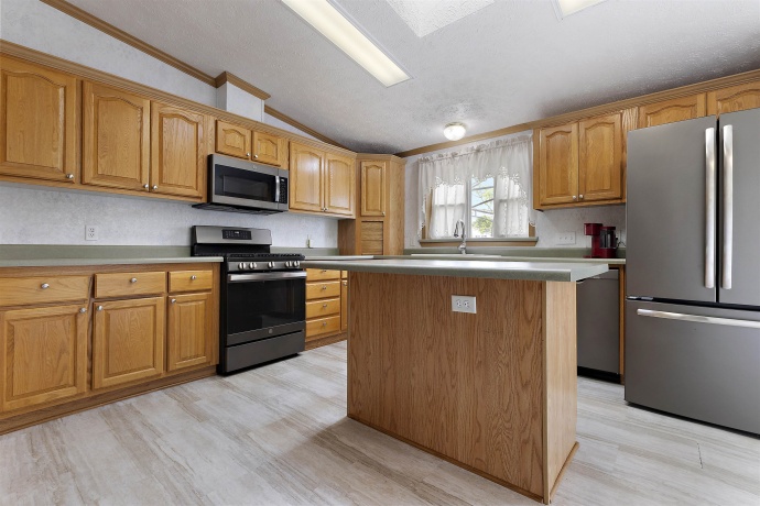 5715 CYPRESS, MACHESNEY PARK, Illinois 61115, 3 Bedrooms Bedrooms, ,2 BathroomsBathrooms,House,For Sale,CYPRESS,202602921