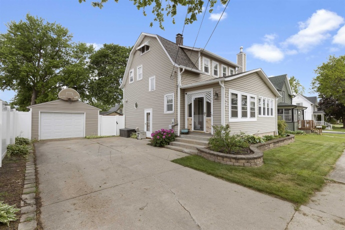 1421 GARFIELD, BELVIDERE, Illinois 61008, 3 Bedrooms Bedrooms, ,2 BathroomsBathrooms,House,For Sale,GARFIELD,202602924