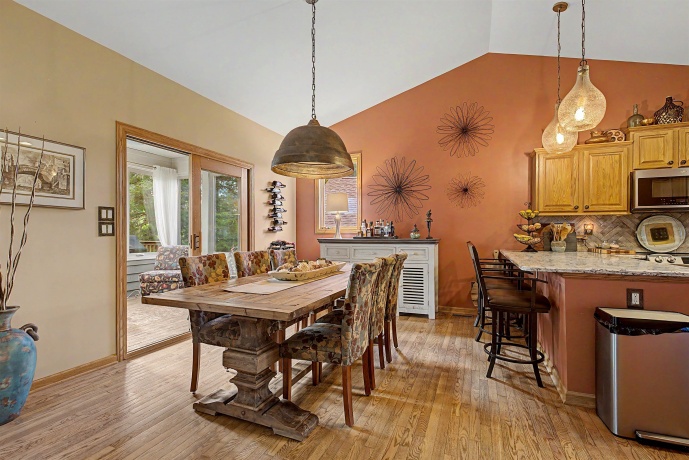 6 Bluffwood, GALENA, Illinois 61036, 3 Bedrooms Bedrooms, ,3 BathroomsBathrooms,House,For Sale,Bluffwood,202602925