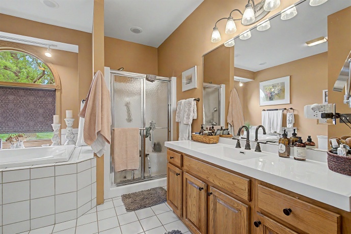 6 Bluffwood, GALENA, Illinois 61036, 3 Bedrooms Bedrooms, ,3 BathroomsBathrooms,House,For Sale,Bluffwood,202602925