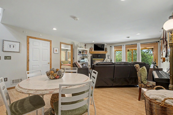 6 Bluffwood, GALENA, Illinois 61036, 3 Bedrooms Bedrooms, ,3 BathroomsBathrooms,House,For Sale,Bluffwood,202602925