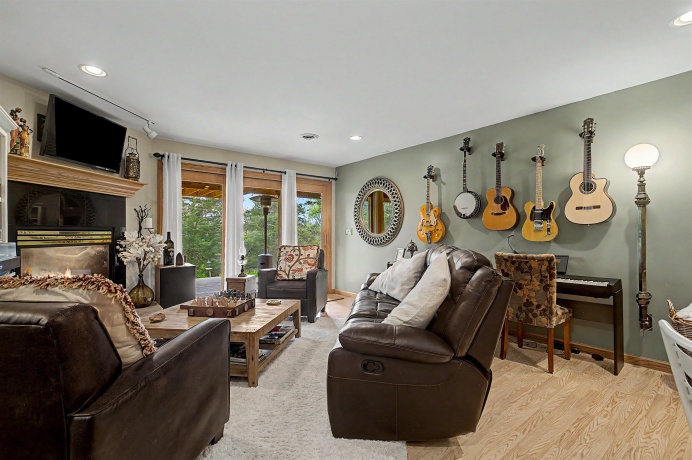 6 Bluffwood, GALENA, Illinois 61036, 3 Bedrooms Bedrooms, ,3 BathroomsBathrooms,House,For Sale,Bluffwood,202602925