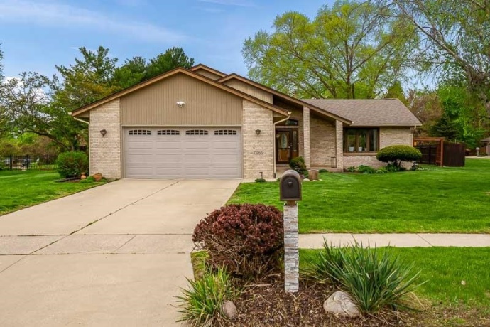 10966 China Berry, MACHESNEY PARK, Illinois 61115, 4 Bedrooms Bedrooms, ,2 BathroomsBathrooms,House,For Sale,China Berry,202602927