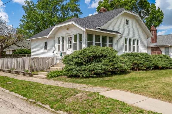 1602 Price, ROCKFORD, Illinois 61103, 3 Bedrooms Bedrooms, ,1 BathroomBathrooms,House,For Sale,Price,202602928