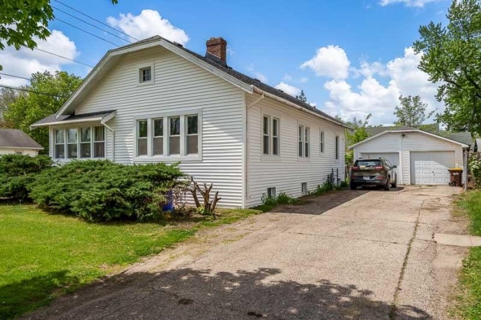 1602 Price, ROCKFORD, Illinois 61103, 3 Bedrooms Bedrooms, ,1 BathroomBathrooms,House,For Sale,Price,202602928
