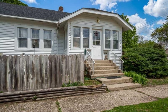 1602 Price, ROCKFORD, Illinois 61103, 3 Bedrooms Bedrooms, ,1 BathroomBathrooms,House,For Sale,Price,202602928