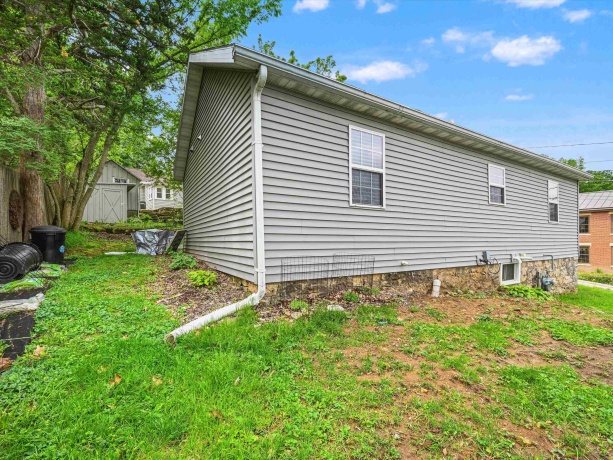 111 Dodge, GALENA, Illinois 61036, 2 Bedrooms Bedrooms, ,1 BathroomBathrooms,House,For Sale,Dodge,202602933
