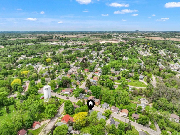 111 Dodge, GALENA, Illinois 61036, 2 Bedrooms Bedrooms, ,1 BathroomBathrooms,House,For Sale,Dodge,202602933