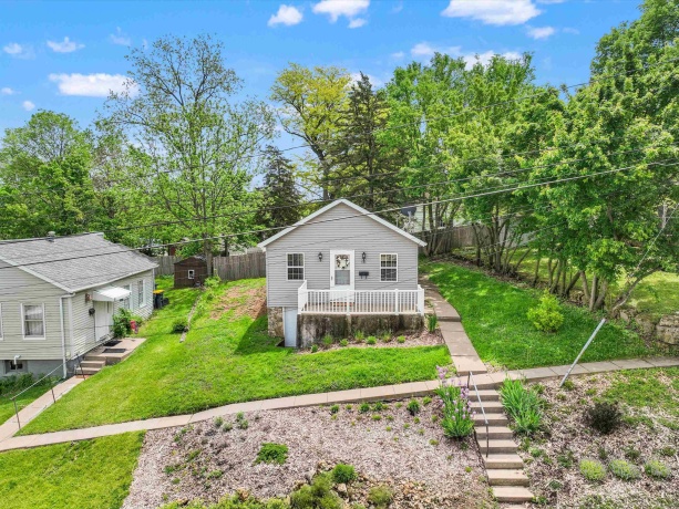 111 Dodge, GALENA, Illinois 61036, 2 Bedrooms Bedrooms, ,1 BathroomBathrooms,House,For Sale,Dodge,202602933