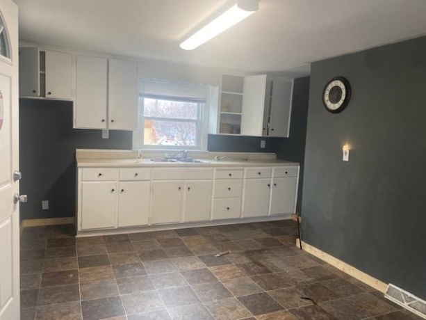 215 5th, SPRING VALLEY, Illinois 61362, 2 Bedrooms Bedrooms, ,1 BathroomBathrooms,House,For Sale,5th,202601128