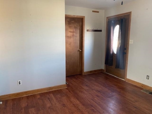 215 Hennepin, LADD, Illinois 61329, 2 Bedrooms Bedrooms, ,1 BathroomBathrooms,House,For Sale,Hennepin,202601580