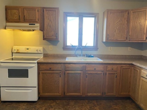 215 Hennepin, LADD, Illinois 61329, 2 Bedrooms Bedrooms, ,1 BathroomBathrooms,House,For Sale,Hennepin,202601580