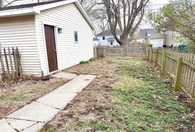 1408 Creve Coeur, LaSalle, Illinois 61301, 3 Bedrooms Bedrooms, ,2 BathroomsBathrooms,House,For Sale,Creve Coeur,202601874