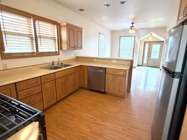 1408 Creve Coeur, LaSalle, Illinois 61301, 3 Bedrooms Bedrooms, ,2 BathroomsBathrooms,House,For Sale,Creve Coeur,202601874