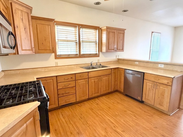 1408 Creve Coeur, LaSalle, Illinois 61301, 3 Bedrooms Bedrooms, ,2 BathroomsBathrooms,House,For Sale,Creve Coeur,202601874