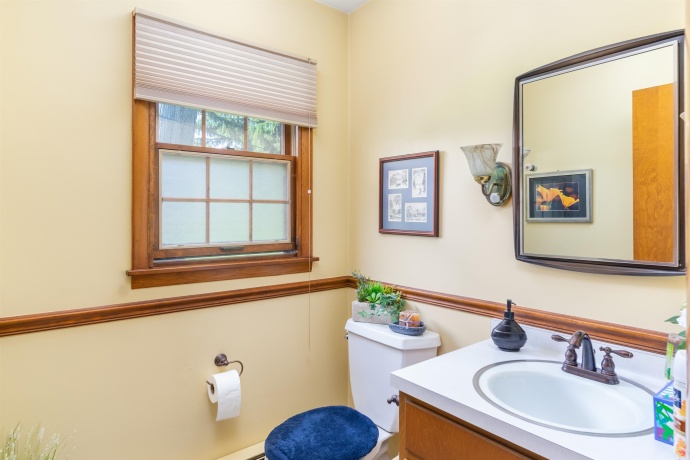 1505 Lakewood, MENDOTA, Illinois 61342, 4 Bedrooms Bedrooms, ,2 BathroomsBathrooms,House,For Sale,Lakewood,202602845