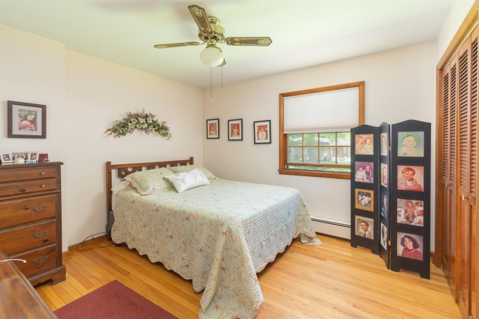 1505 Lakewood, MENDOTA, Illinois 61342, 4 Bedrooms Bedrooms, ,2 BathroomsBathrooms,House,For Sale,Lakewood,202602845