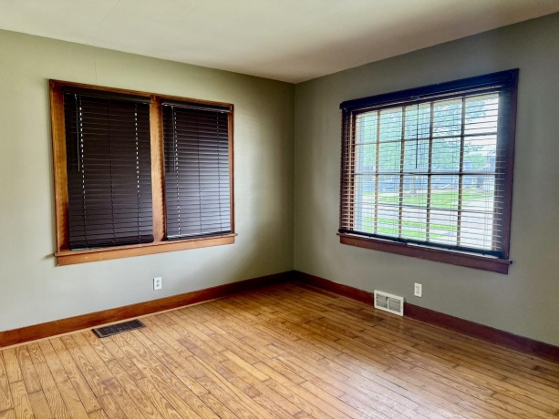 1352 Crosat, LaSalle, Illinois 61301, 2 Bedrooms Bedrooms, ,1 BathroomBathrooms,House,For Sale,Crosat,202602878
