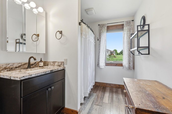 2 Concord, GALENA, Illinois 61036, 3 Bedrooms Bedrooms, ,2 BathroomsBathrooms,House,For Sale,Concord,202602935
