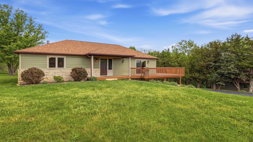 2 Concord, GALENA, Illinois 61036, 3 Bedrooms Bedrooms, ,2 BathroomsBathrooms,House,For Sale,Concord,202602935