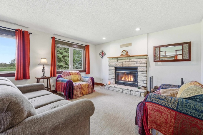 2 Concord, GALENA, Illinois 61036, 3 Bedrooms Bedrooms, ,2 BathroomsBathrooms,House,For Sale,Concord,202602935