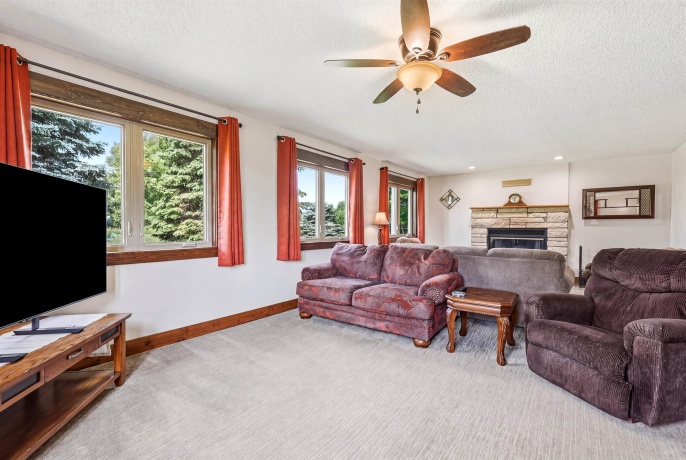 2 Concord, GALENA, Illinois 61036, 3 Bedrooms Bedrooms, ,2 BathroomsBathrooms,House,For Sale,Concord,202602935