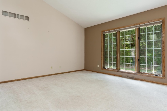 1350 Featherstone, ROCKFORD, Illinois 61107, 3 Bedrooms Bedrooms, ,3 BathroomsBathrooms,House,For Sale,Featherstone,202602936