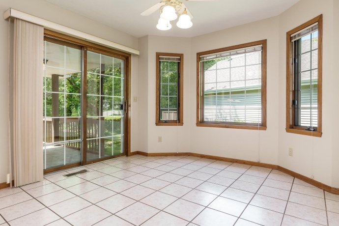 1350 Featherstone, ROCKFORD, Illinois 61107, 3 Bedrooms Bedrooms, ,3 BathroomsBathrooms,House,For Sale,Featherstone,202602936