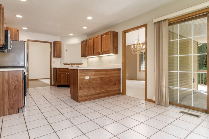 1350 Featherstone, ROCKFORD, Illinois 61107, 3 Bedrooms Bedrooms, ,3 BathroomsBathrooms,House,For Sale,Featherstone,202602936