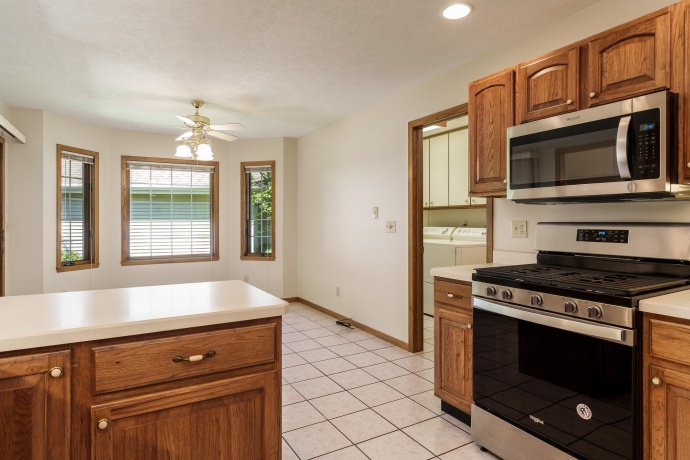 1350 Featherstone, ROCKFORD, Illinois 61107, 3 Bedrooms Bedrooms, ,3 BathroomsBathrooms,House,For Sale,Featherstone,202602936