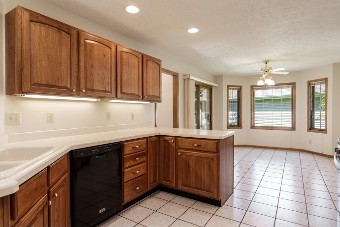 1350 Featherstone, ROCKFORD, Illinois 61107, 3 Bedrooms Bedrooms, ,3 BathroomsBathrooms,House,For Sale,Featherstone,202602936