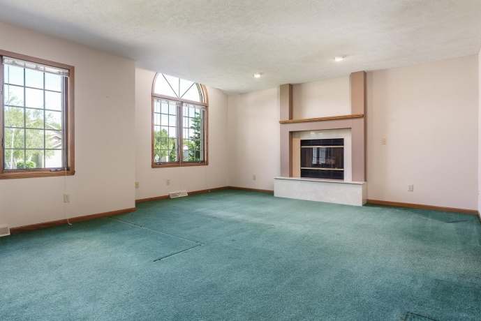 1350 Featherstone, ROCKFORD, Illinois 61107, 3 Bedrooms Bedrooms, ,3 BathroomsBathrooms,House,For Sale,Featherstone,202602936