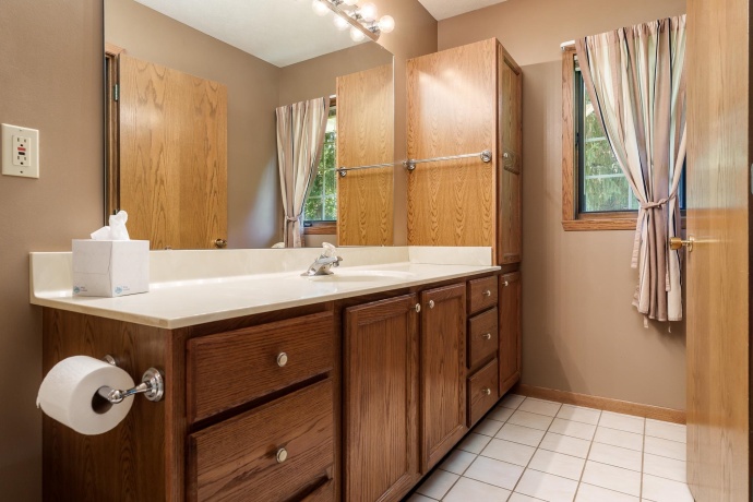 1350 Featherstone, ROCKFORD, Illinois 61107, 3 Bedrooms Bedrooms, ,3 BathroomsBathrooms,House,For Sale,Featherstone,202602936