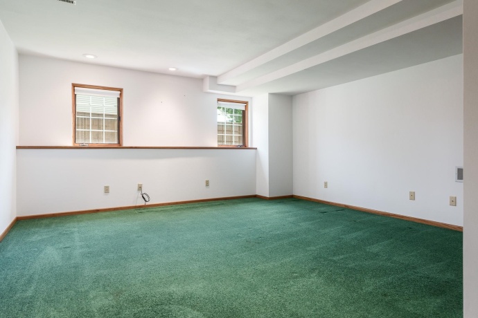 1350 Featherstone, ROCKFORD, Illinois 61107, 3 Bedrooms Bedrooms, ,3 BathroomsBathrooms,House,For Sale,Featherstone,202602936