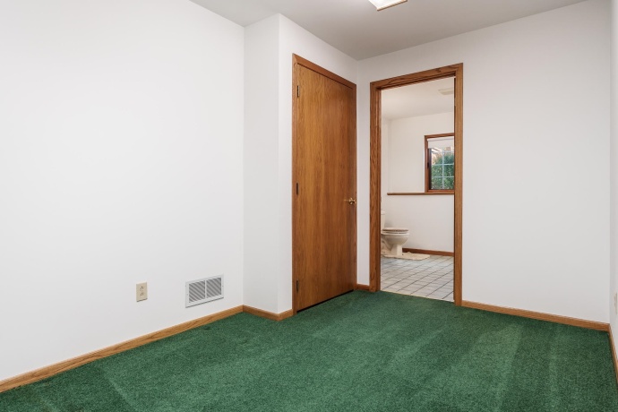 1350 Featherstone, ROCKFORD, Illinois 61107, 3 Bedrooms Bedrooms, ,3 BathroomsBathrooms,House,For Sale,Featherstone,202602936