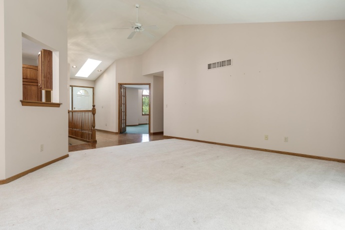 1350 Featherstone, ROCKFORD, Illinois 61107, 3 Bedrooms Bedrooms, ,3 BathroomsBathrooms,House,For Sale,Featherstone,202602936