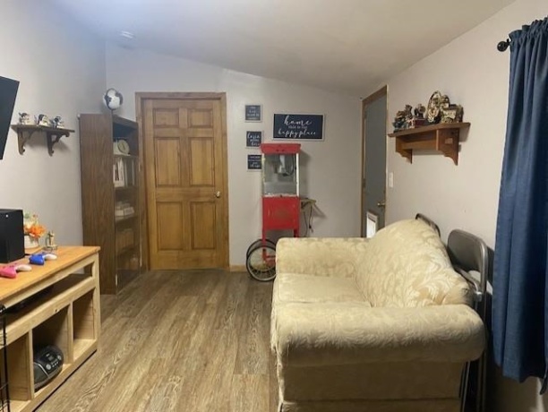7 Clearwater, Putnam, Illinois 61560, 4 Bedrooms Bedrooms, ,1 BathroomBathrooms,House,For Sale,Clearwater,202503370