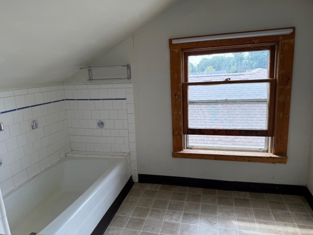 1607 Prospect, LaSalle, Illinois 61301, 3 Bedrooms Bedrooms, ,2 BathroomsBathrooms,House,For Sale,Prospect,202505686