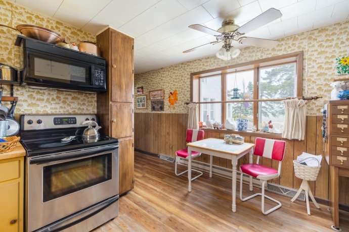 190 20th, Peru, Illinois 61354, 3 Bedrooms Bedrooms, ,1 BathroomBathrooms,House,For Sale,20th,202601344