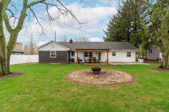 1504 Meriden, MENDOTA, Illinois 61342, 3 Bedrooms Bedrooms, ,1 BathroomBathrooms,House,For Sale,Meriden,202602008