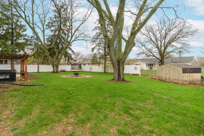 1504 Meriden, MENDOTA, Illinois 61342, 3 Bedrooms Bedrooms, ,1 BathroomBathrooms,House,For Sale,Meriden,202602008