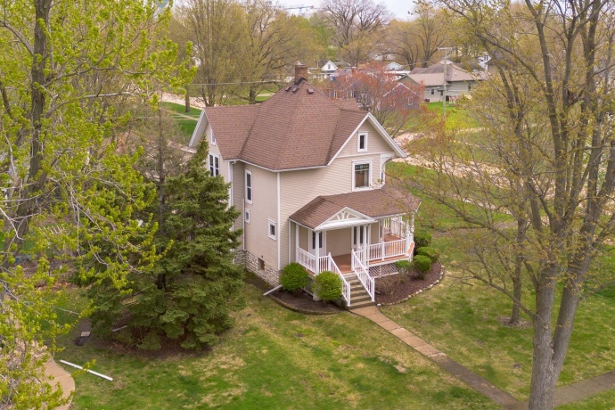 408 1st North, Wenona, Illinois 61377, 4 Bedrooms Bedrooms, ,2 BathroomsBathrooms,House,For Sale,1st North,202602094