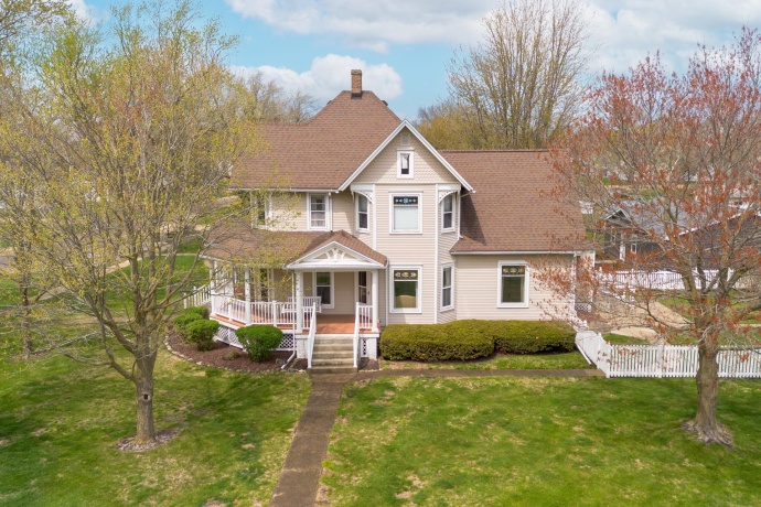 408 1st North, Wenona, Illinois 61377, 4 Bedrooms Bedrooms, ,2 BathroomsBathrooms,House,For Sale,1st North,202602094
