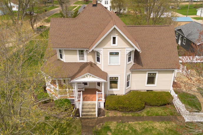 408 1st North, Wenona, Illinois 61377, 4 Bedrooms Bedrooms, ,2 BathroomsBathrooms,House,For Sale,1st North,202602094