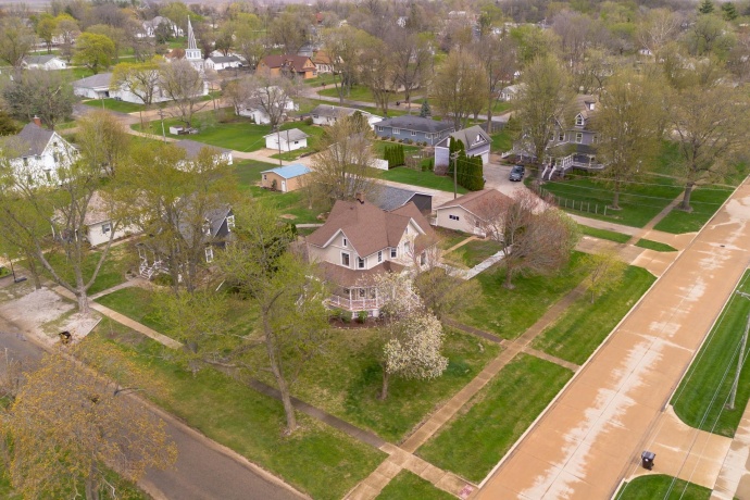 408 1st North, Wenona, Illinois 61377, 4 Bedrooms Bedrooms, ,2 BathroomsBathrooms,House,For Sale,1st North,202602094