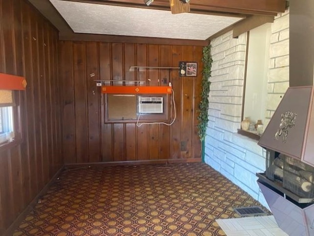 337 Creve Coeur, LaSalle, Illinois 61301, 3 Bedrooms Bedrooms, ,1 BathroomBathrooms,House,For Sale,Creve Coeur,202602315