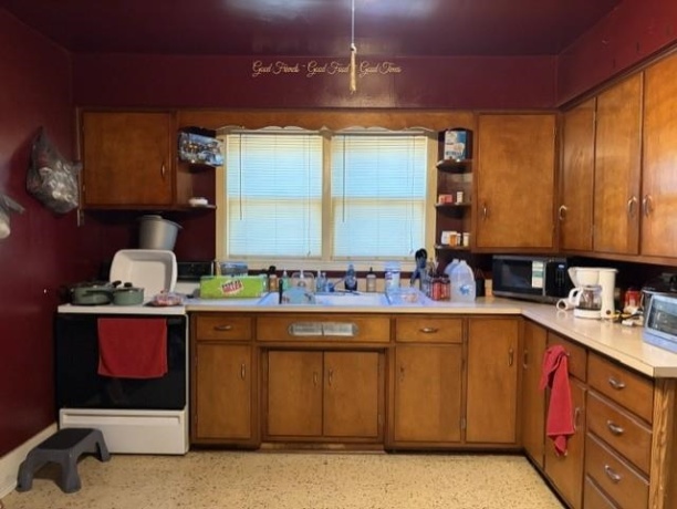 55 2nd, LaSalle, Illinois 61301, 2 Bedrooms Bedrooms, ,1 BathroomBathrooms,House,For Sale,2nd,202602703