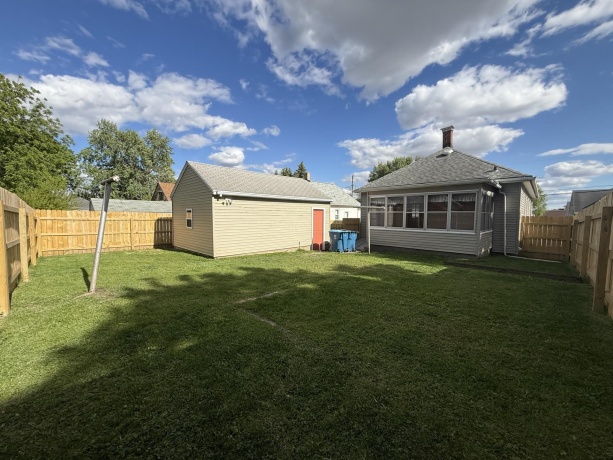 625 10th, Peru, Illinois 61354, 2 Bedrooms Bedrooms, ,1 BathroomBathrooms,House,For Sale,10th,202602753