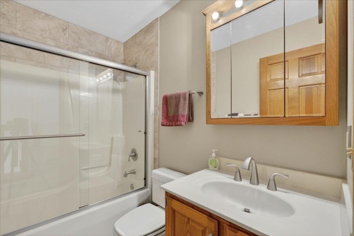 4802 Pipers Way, ROSCOE, Illinois 61073, 4 Bedrooms Bedrooms, ,2 BathroomsBathrooms,House,For Sale,Pipers Way,202602937